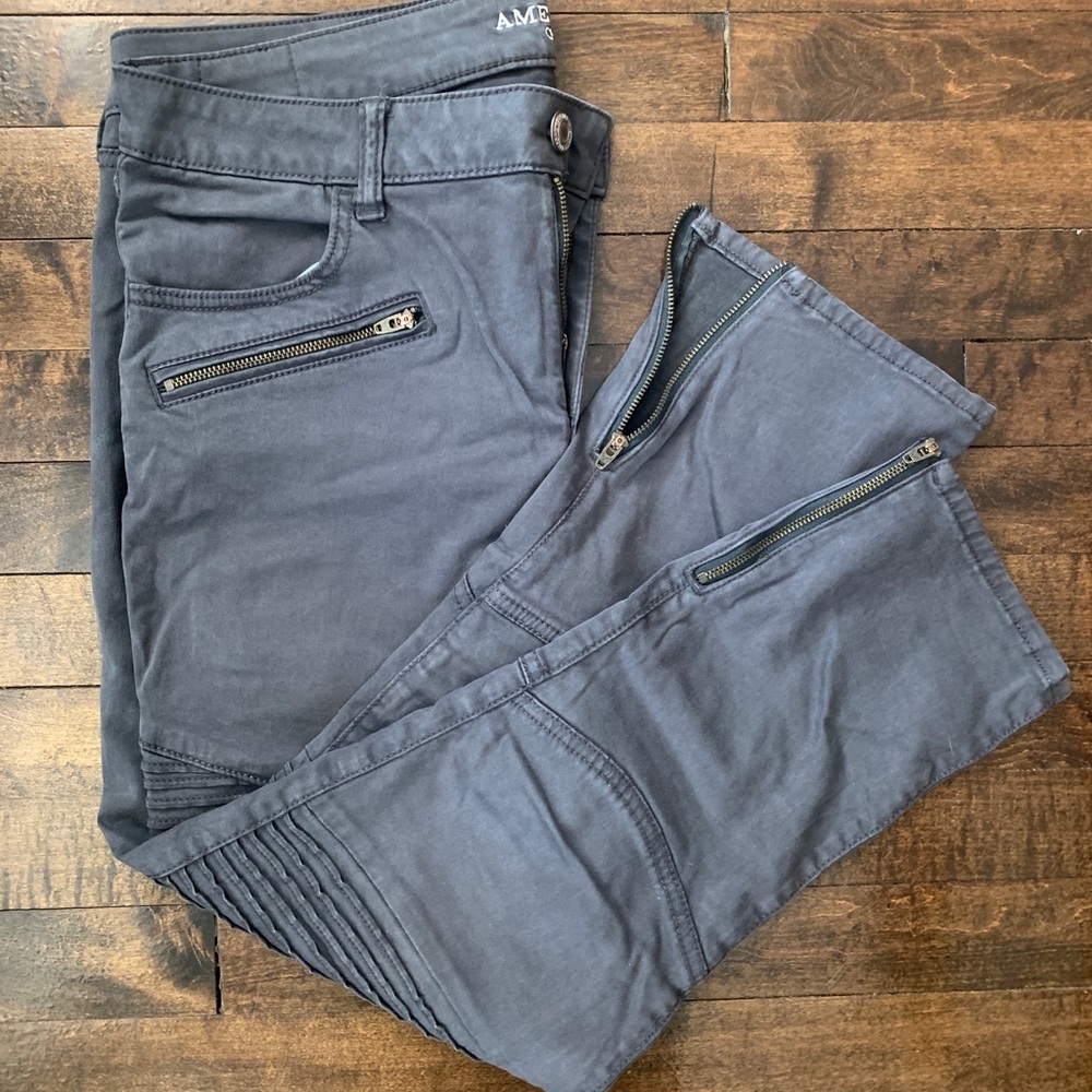 American Eagle Grey Moto Capris